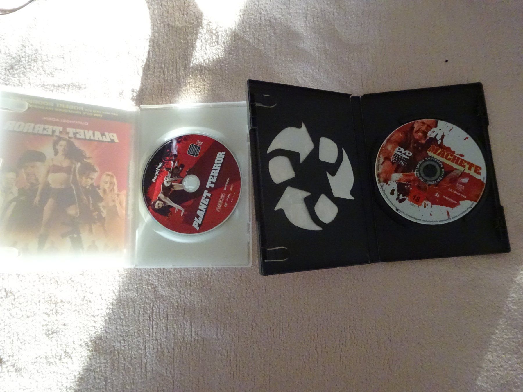 Dischi in vinile: ROBERT RODRIGUEZ ** MACHETE ** PLANET TERROR – Usato da Luzern venduto da xrayspex99 2