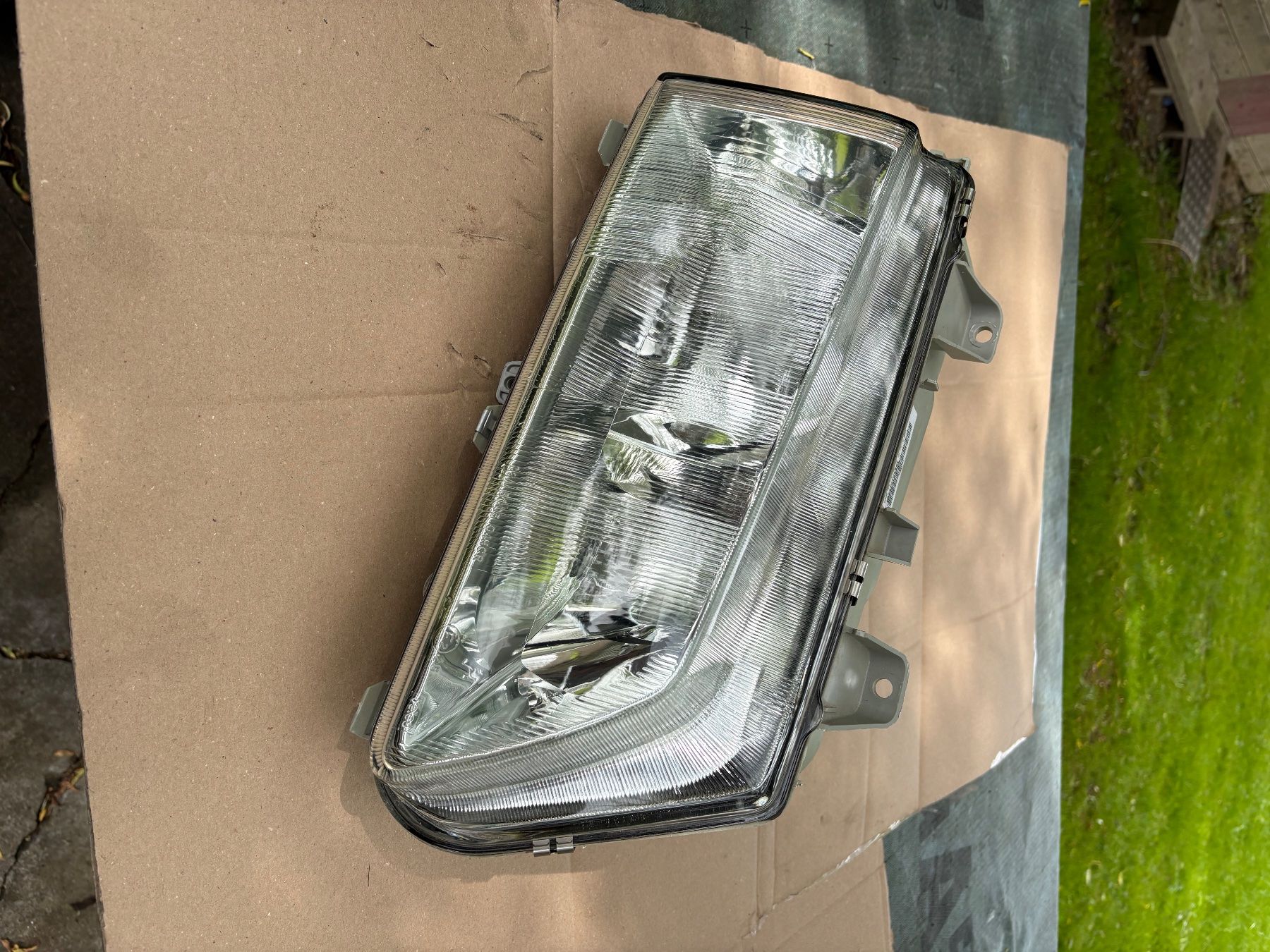 Fari: Lampe zu Peugeot 806 – Usato da Seftigen venduto da ruefpa