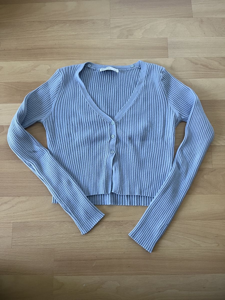 Bershka Maglioni & Felpe: Bershka Strickjacke, hellblau, Gr. S – Usato da Kaltenbach venduto da happysunshineee