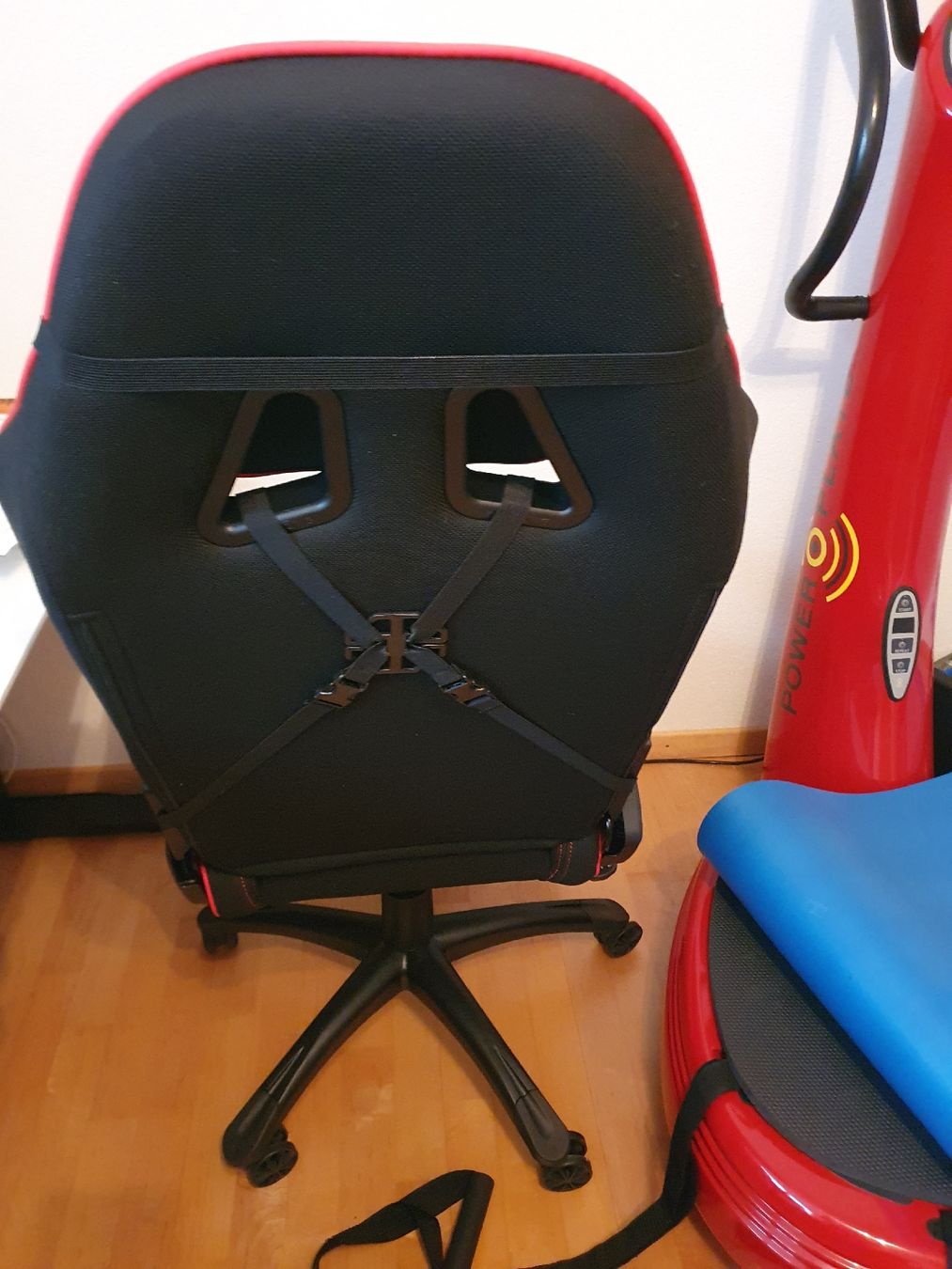 Sedie a rotelle: Gaming Stuhl Bürostuhl – Nuovo (secondo la descrizione) da Berg TG venduto da Buschki2 1