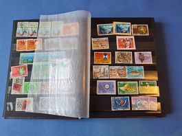 Albo con 470 francobolli CH ,anni 60/90