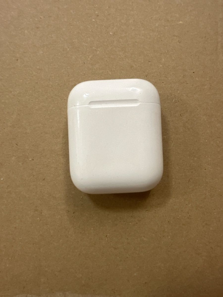Apple Cuffie: Apple AirPods 2. Generation – Usato da Brütten venduto da Akessl 4