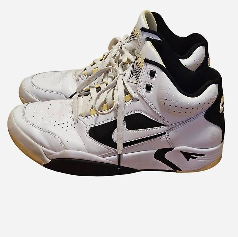 Scarpe da uomo: Nike Air Flight Basketball-Schuhe – Usato da Zürich venduto da vintonsen 1