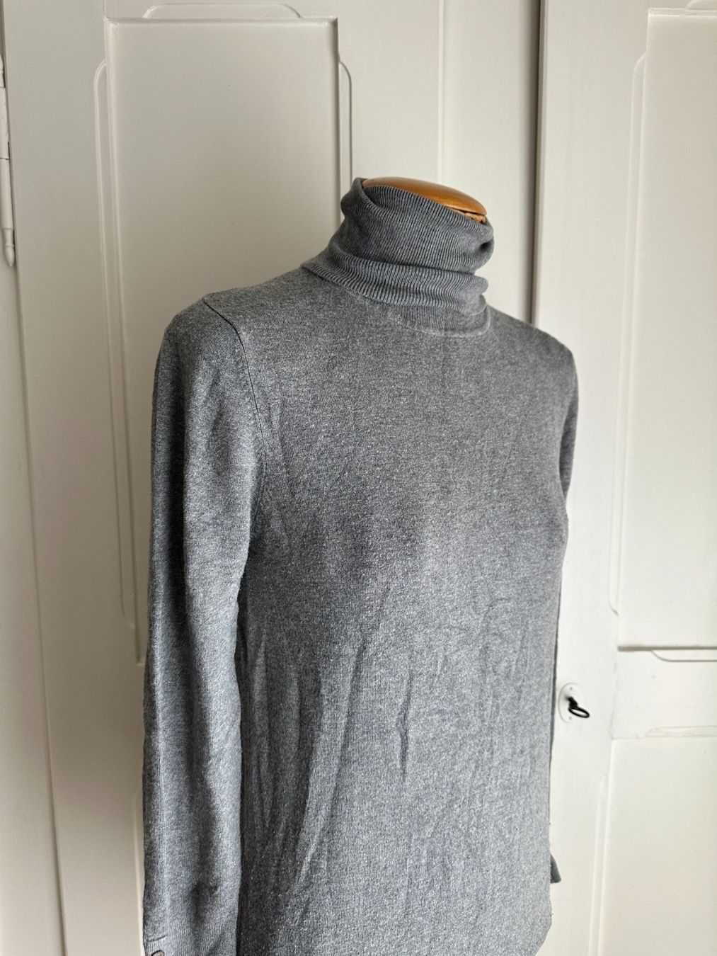 Zara Pulls & Sweat-shirts: ZARA - Feinstrick Rollkragenpullover hellgrau L – D'occasion à Zürich par Diazaio 1