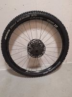 DT Swiss E1700 Vorder- & Hinterrad mit Ice Spiker Pro Reifen