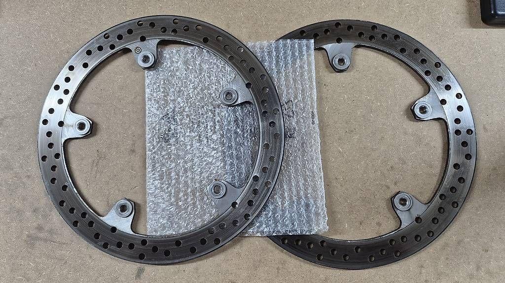 Brembo Tutti i ricambio per moto: Disques de freins avant Brembo s1000xr – Usato da Mont-sur-Rolle venduto da Bad_Food
