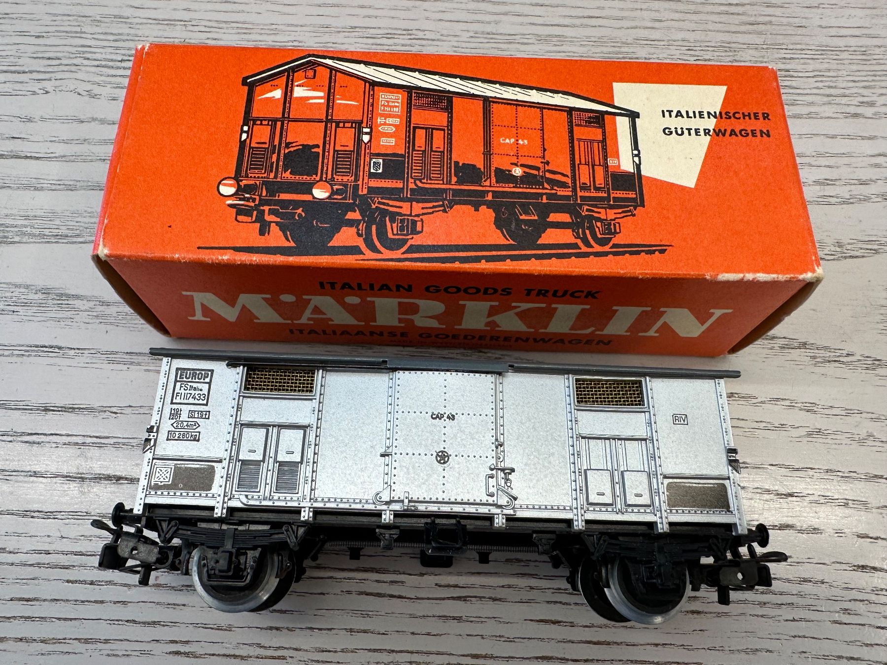 Märklin Modellini di ferrovie: Märklin 4550 FS Gedeckter Güterwagen – Usato da Lupsingen venduto da New-Haven 2