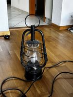 Ancienne lampe de cheminot
