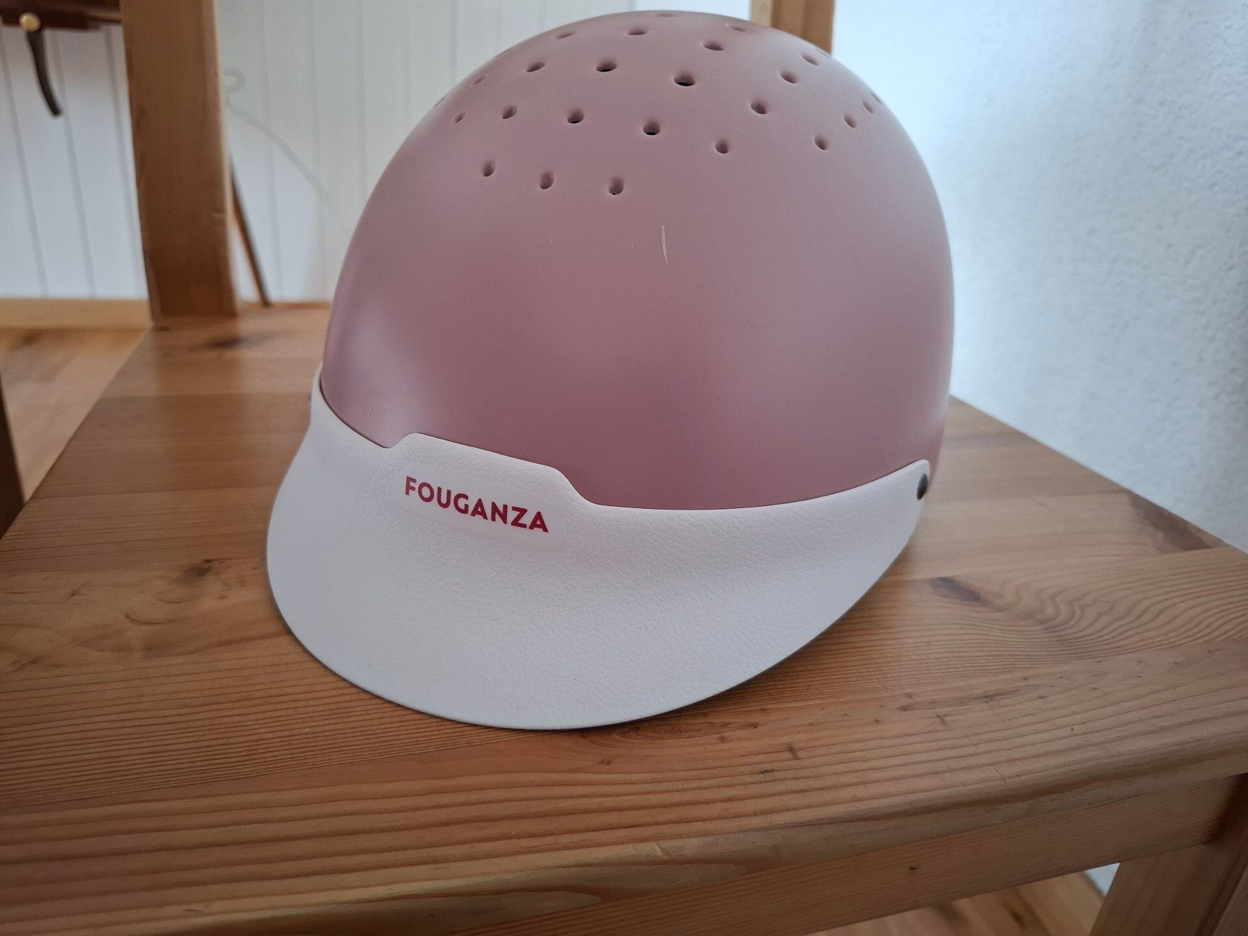 Decathlon Caschi: Reithelm für Mädchen Gr.52-55 – Usato da Halten venduto da Mutzji