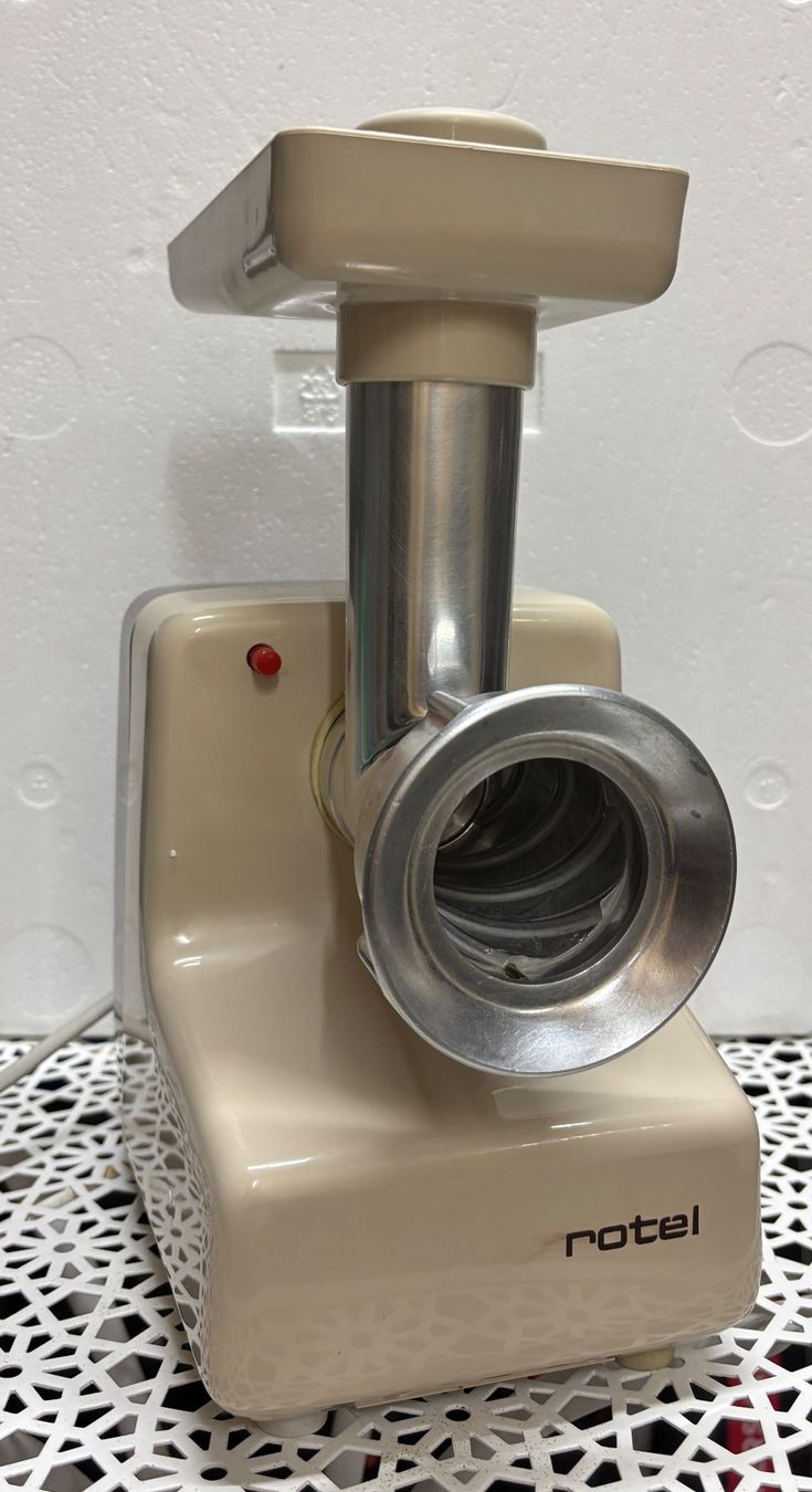 Rotel Elettrodomestici da cucina: Fleischwolf Rotel – Usato da Jona venduto da Laaxi 3