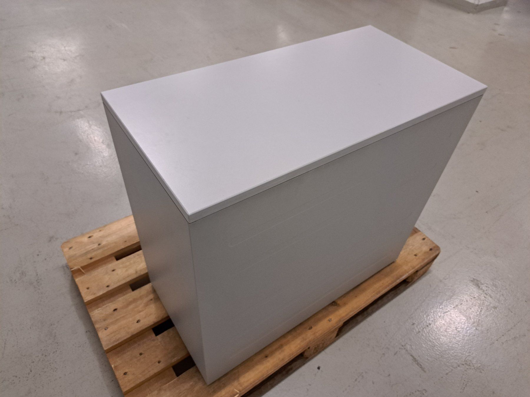 Lista Schränke: Sideboard Lista Office mit Schubladen grau – Gebraucht aus Embrach von lichttechnik 2