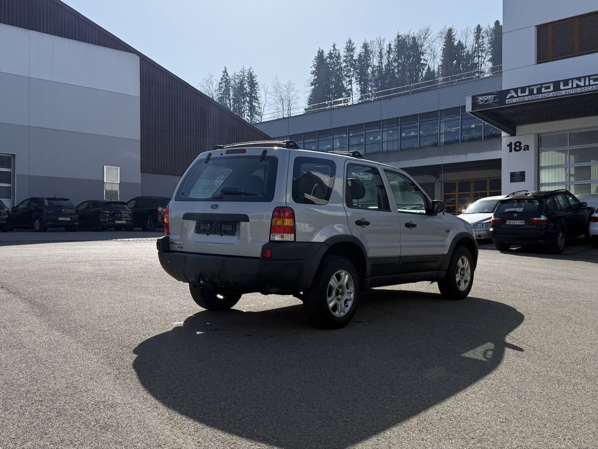 Ford Automobili: Ford Maverick 3.0 4x4 – Usato da Niederuzwil venduto da union1963 3