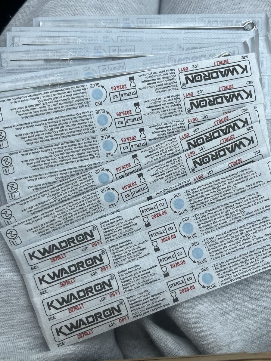 Tatuaggi & Accessori: Kwadron handpoke needles 44 Stück  – Nuovo e nell'imballaggio originale da St. Gallen venduto da sch_th5c