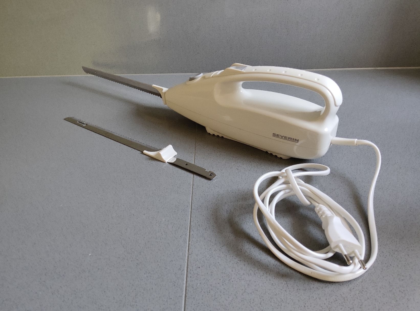 Appareils de cuisine: Elektr. TRANCHIER - Schneide - Messer /SEVERIN – Neuf (Voir description) à Minusio par Todesca