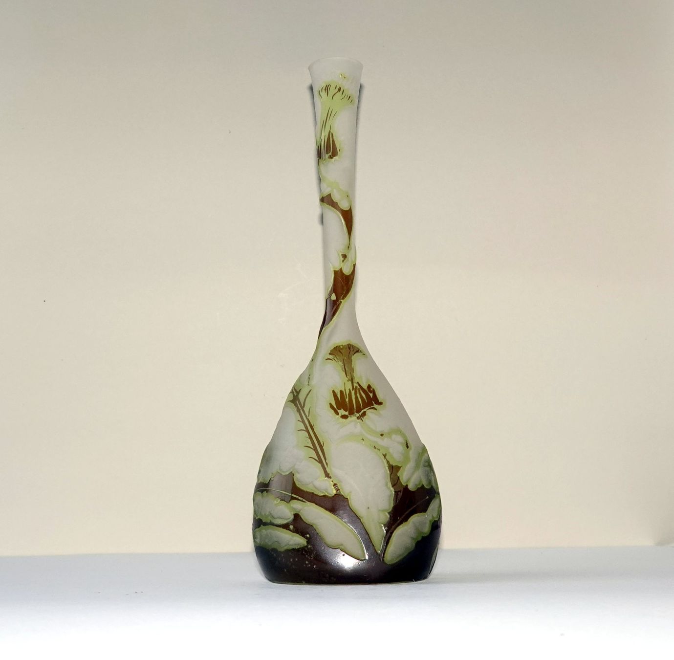 Emile Gallé Vasi & Recipienti: Gallè-Vase Soliflor – Usato da Brunnen venduto da brocundfloh
