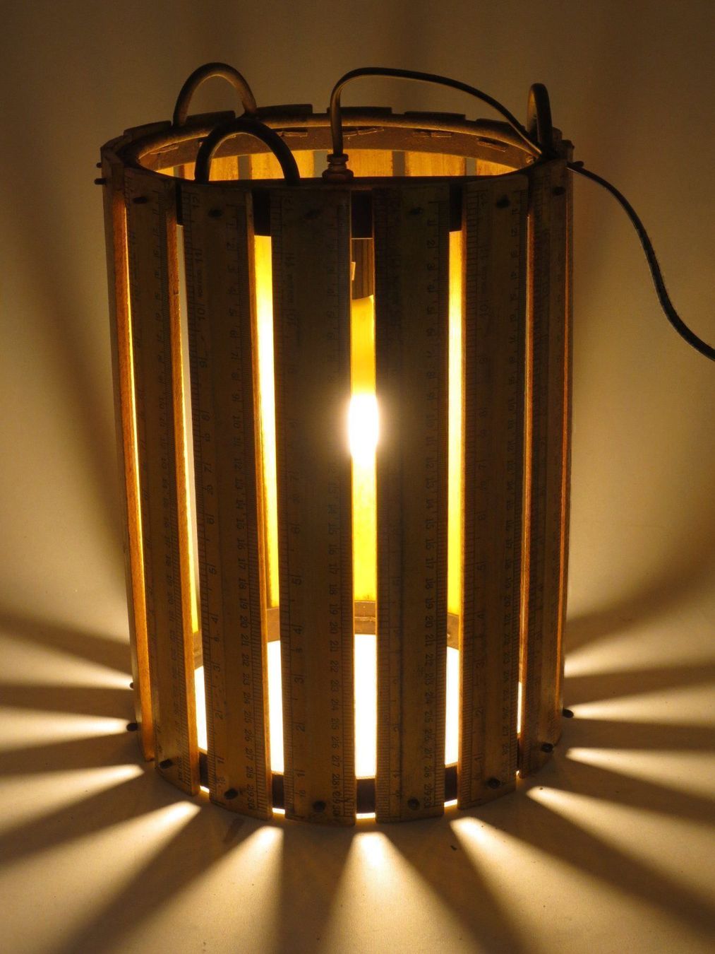Lampade: Lampe de table originale, objet détourné – Usato da Noville venduto da novar 7