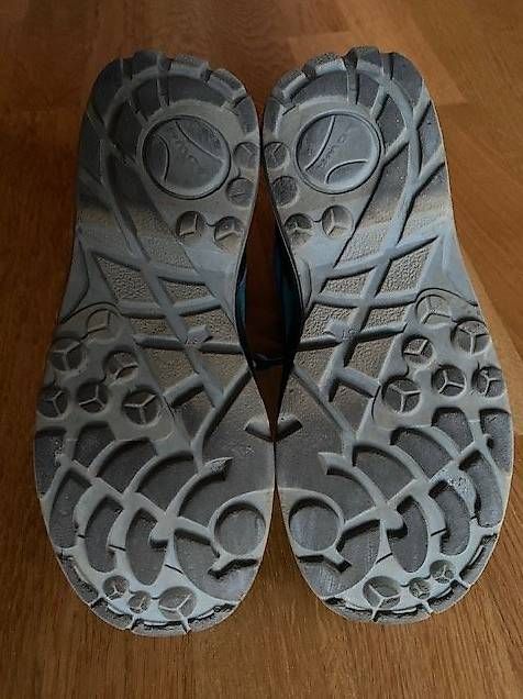 Lowa Scarpe per ragazzi: Lowa Kinder Wanderschuhe Goretex Gr. 37 – Usato da Kriens venduto da 70holz 2