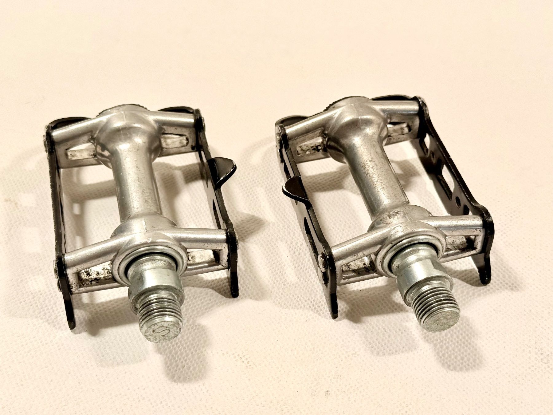 Ersatzteile: UNKNOWN Vintage Pedals Pedalen 2605 – Gebraucht aus Luzern von bikeandbeltcom 2