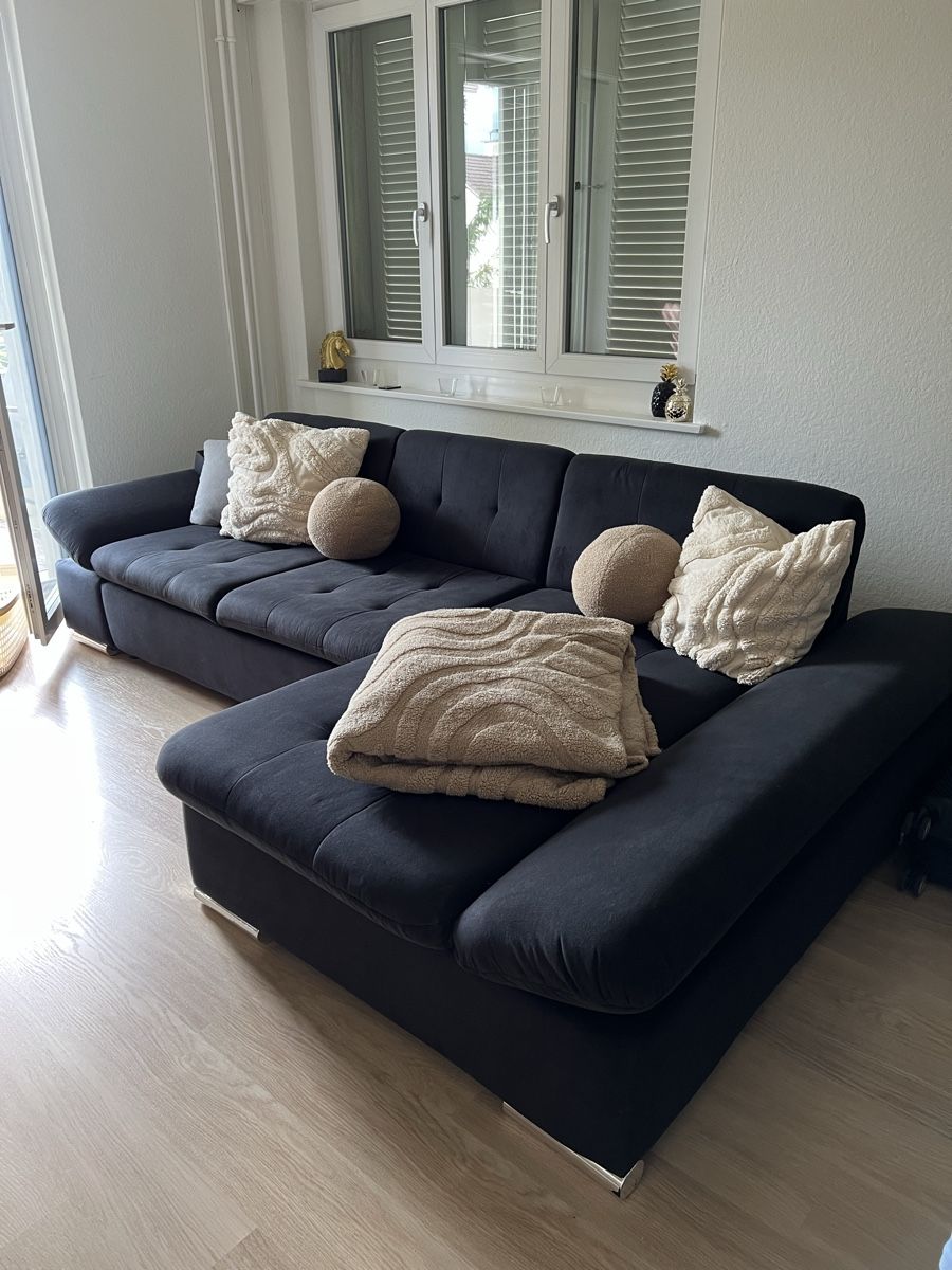 Divani: Schwarzes Ecksofa 2,80m x 1,60m – Usato da Rüti ZH venduto da bru_8t7l