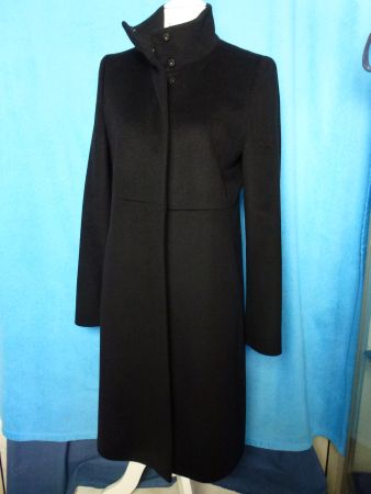 STRENESSE MANTEL GR 38 NEU  REINE SCHURWOLLE SCHWARZ SCHLITZ