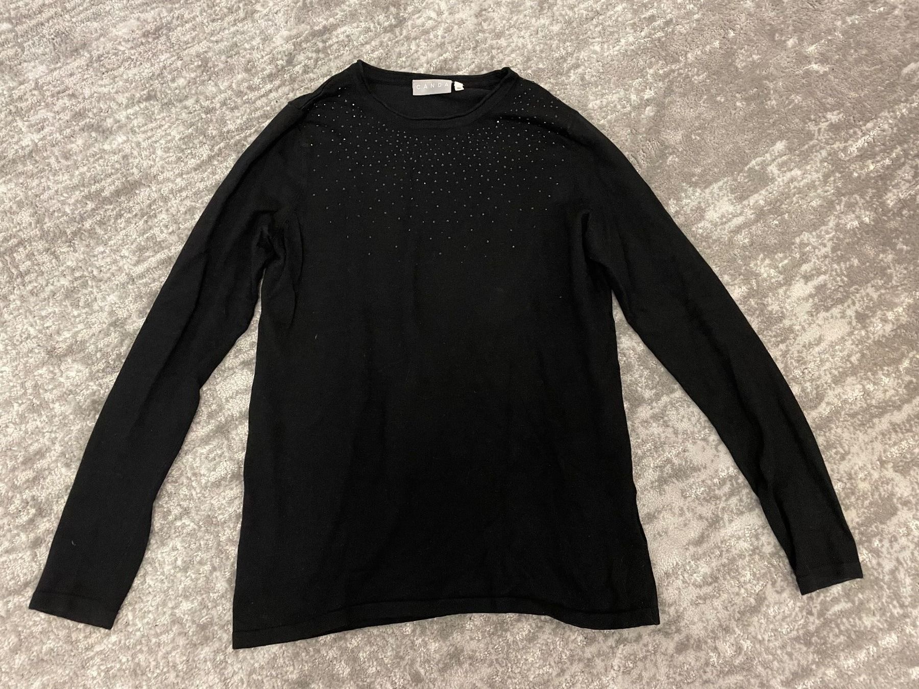 C&A Maglioni & Felpe: Pullover mit schwarzen Strasssteinen, Gr. 34 – Nuovo (secondo la descrizione) da Klingnau venduto da Tiara2023
