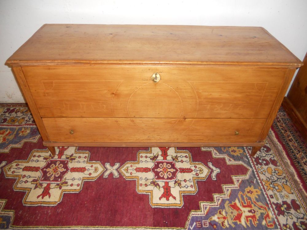 antike, Truhe mit Schublade, dat. 1846, massiv Tanne, rest. Kaufen