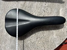 Velosattel spezial geformt, Schwarz, Top Zustand 🚴‍♂️, F...