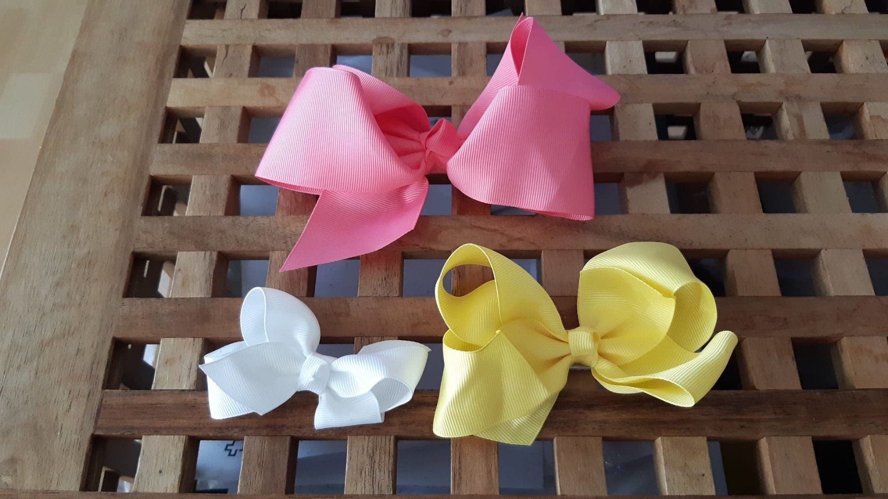 Haarschmuck: MÄDCHEN 3 STIRNBÄNDER+3 SCHLEIFE, NEUWERT 6STK – Neu (gemäss Beschreibung) aus Sachseln von volvoc70 1