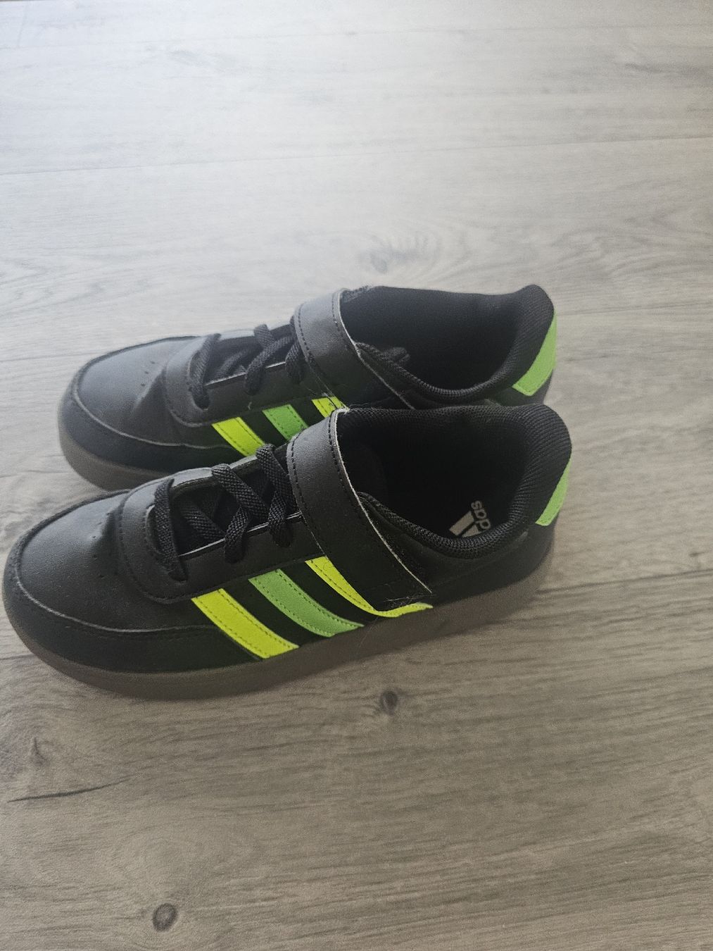 Adidas Scarpe per ragazzi: neu schuhe gr 33 – Nuovo (secondo la descrizione) da Münchenbuchsee venduto da Kappa8 1