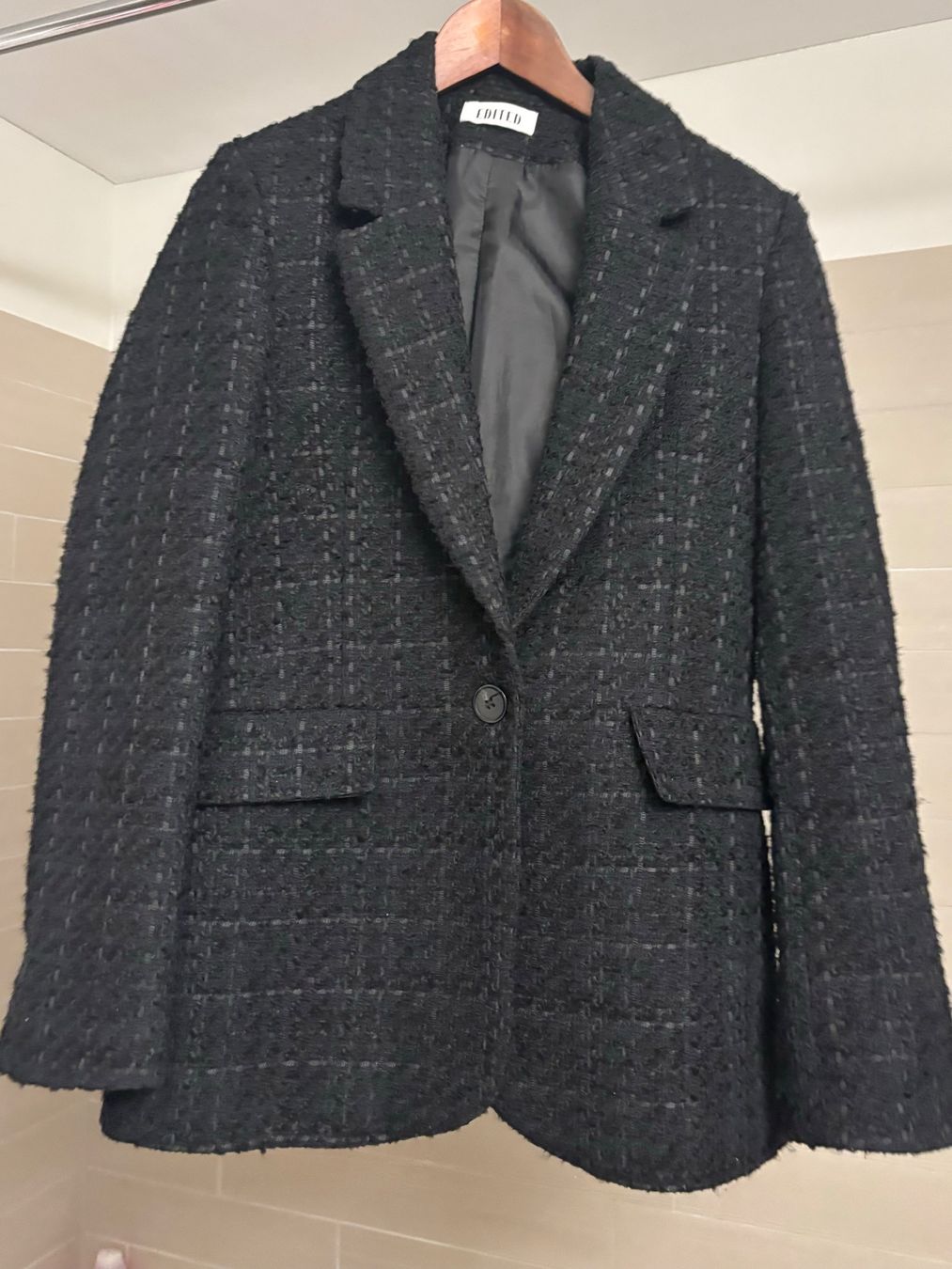 Jacken: schwarzer Blazer von Edited Grösse 36 – Neu (gemäss Beschreibung) aus Zürich von Ciaeli