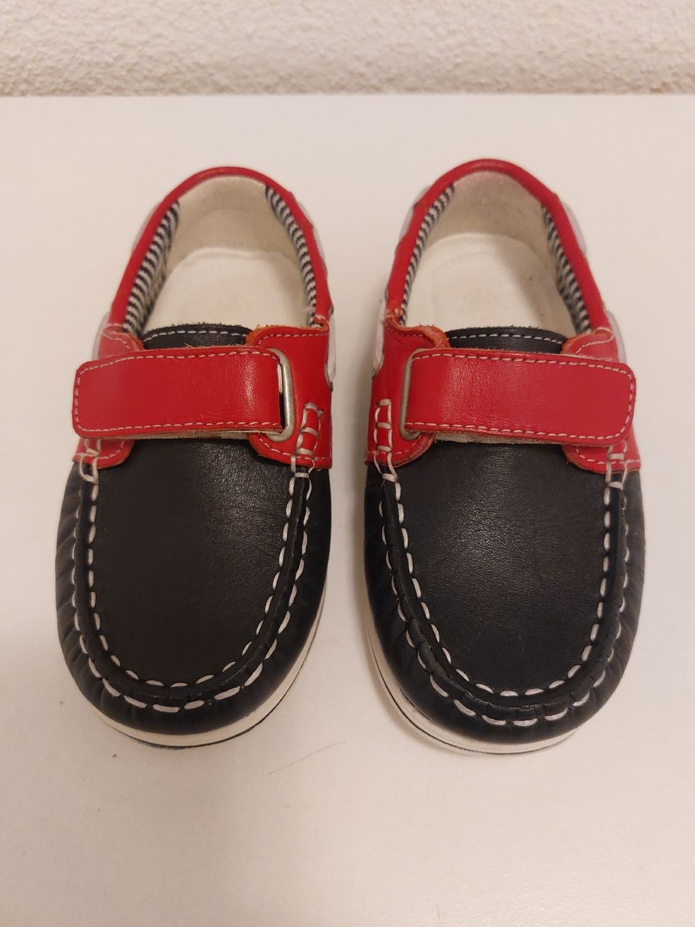 Petit Bateau Scarpe per ragazzi: PETIT BATEAU Leder Mokassin Bootsschuhe Gr. 26 – Usato da Balterswil venduto da Steineparadies 1