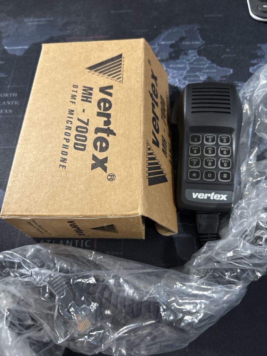 Yaesu Radios: Yaesu / Vertex MH-700D DTMF microphone  – Neuf avec emballage d'origine à Ollon VD par Gibbs69