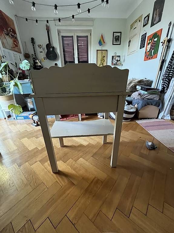 Tavoli: Kleiner Tisch mit Schublade  – Usato da Basel venduto da bur73 3