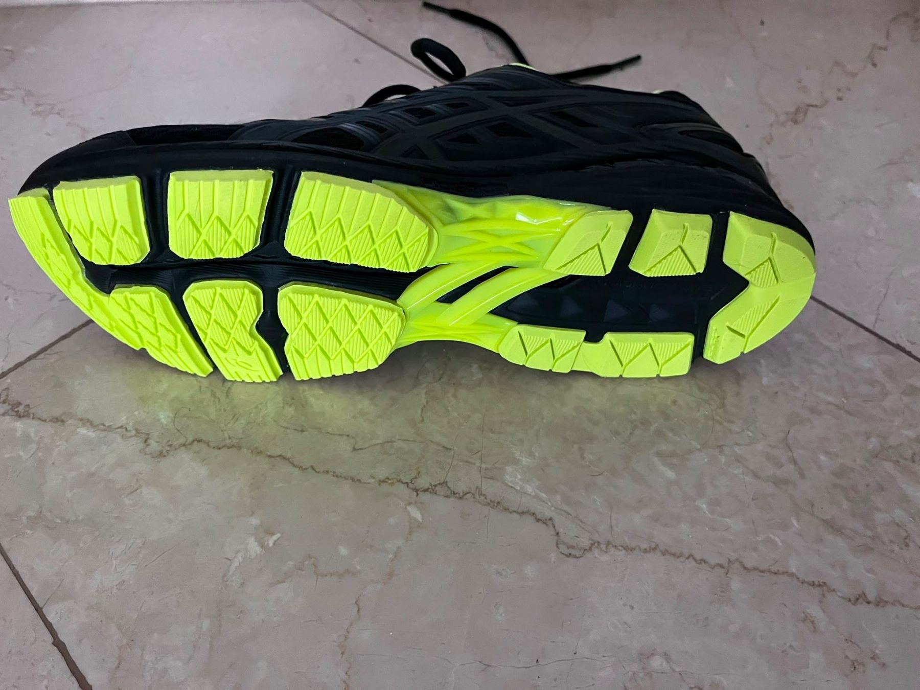 Asics Chaussures hommes: Asics Herren Laufschuhe Turnschuhe – Neuf (Voir description) à Flüelen par AU10 1