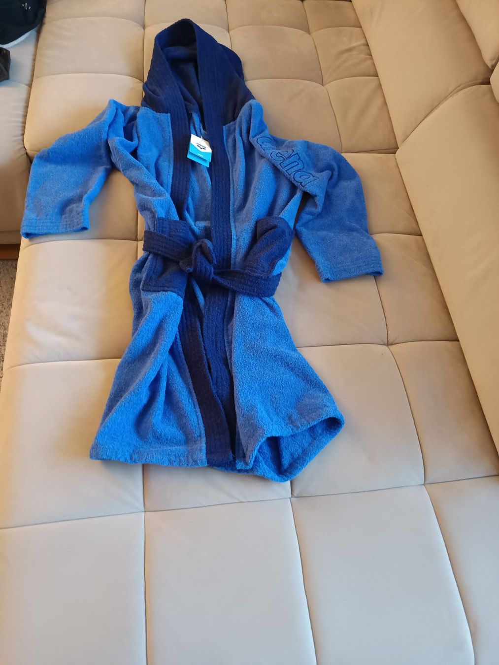 Bademäntel: Bademantel Arena – Neu und originalverpackt aus Benglen von Jumanah 2