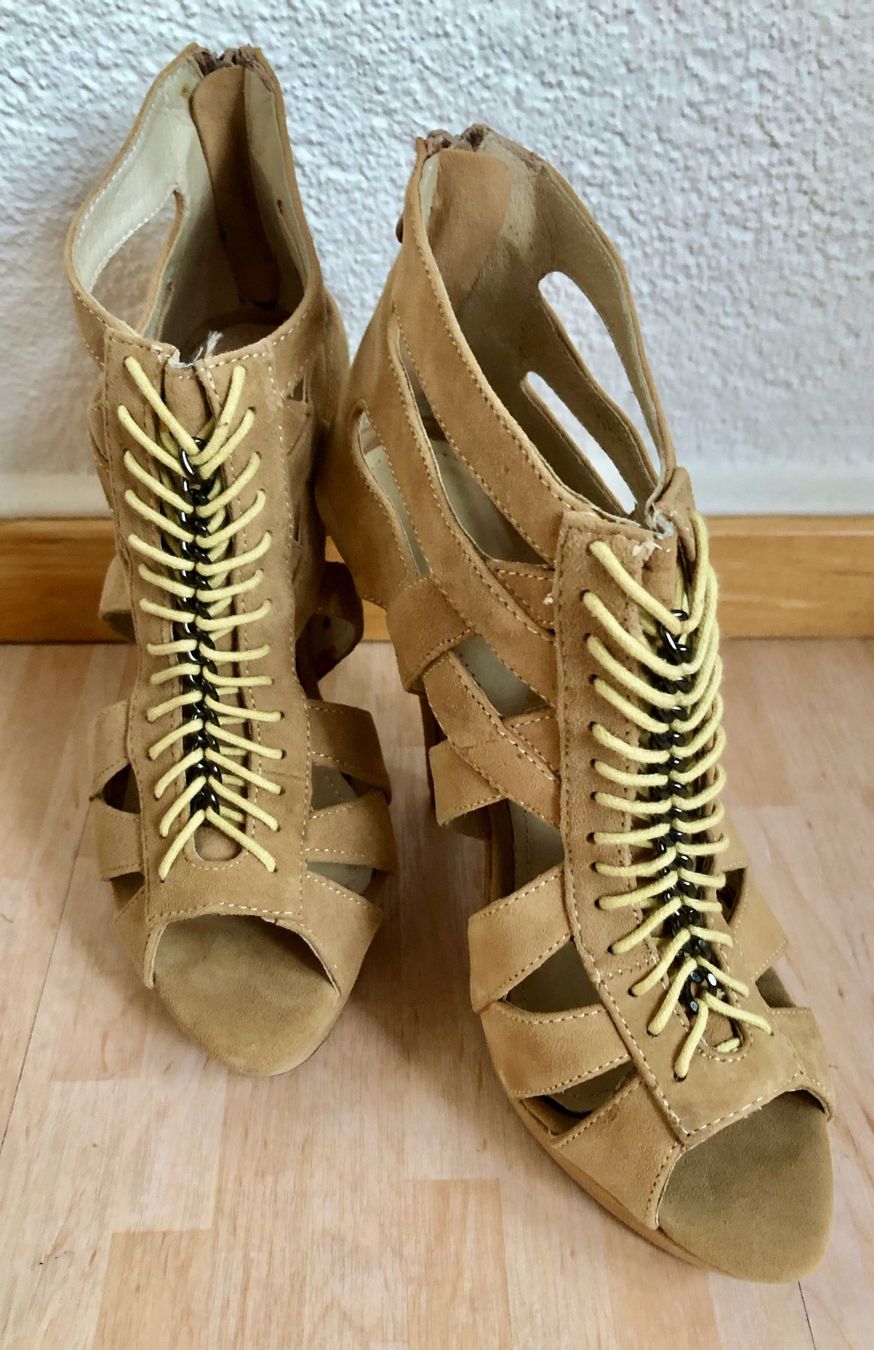 Damenschuhe: NEU: Supertrash Wildleder Pumps, Highheels, 38, hellbraun – Neu (gemäss Beschreibung) aus Zürich von aboxi 2