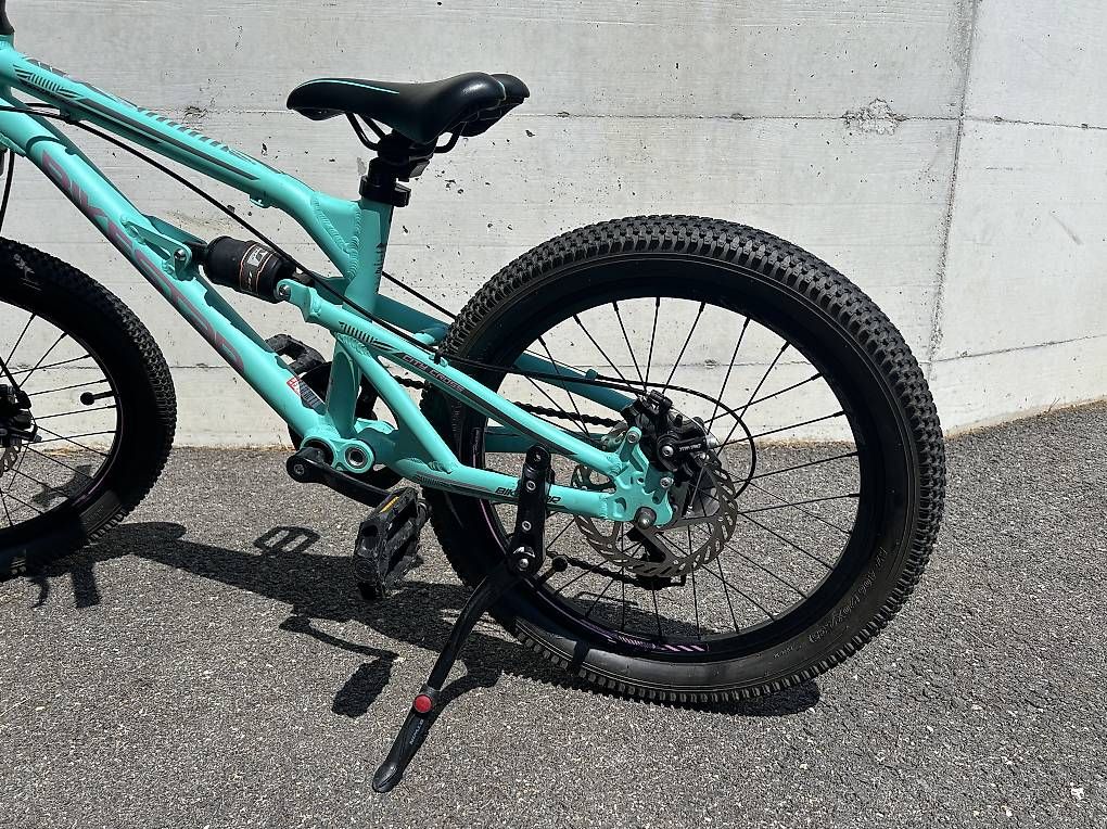 Vélos: Vélo 20 pouces turquoise freins à disques – D'occasion à Cormondrèche par SwiSSID 2