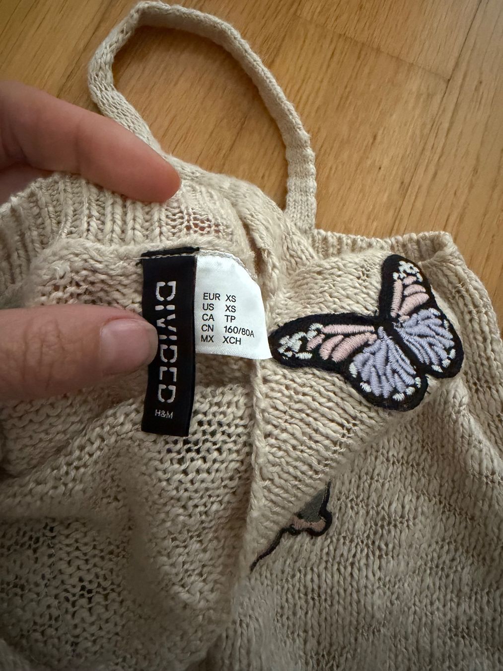 H&M Top: Top mit Schmetterlingen 🦋 – Usato da Seengen venduto da collineC 1