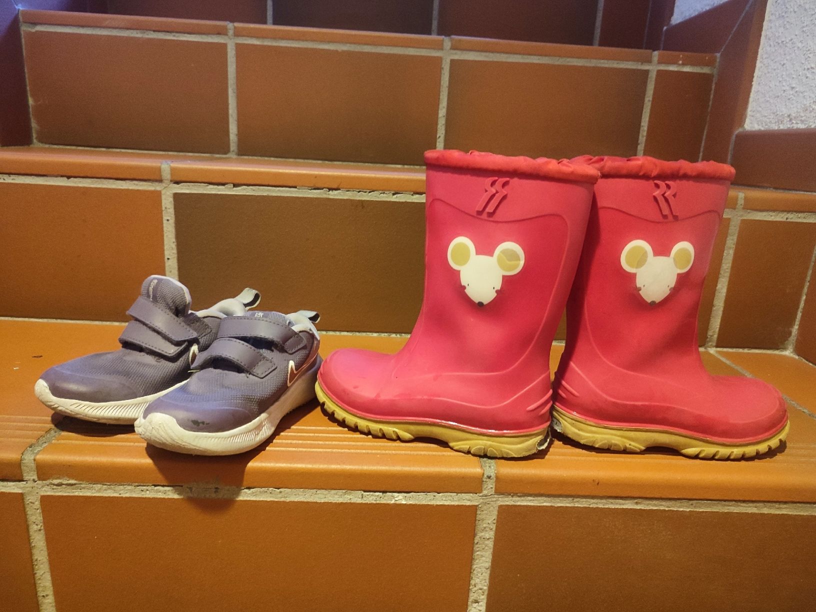 Schuhe für Mädchen: Schuhe Grösse 26 – Gebraucht aus Bäretswil von Gartenzwergin 4