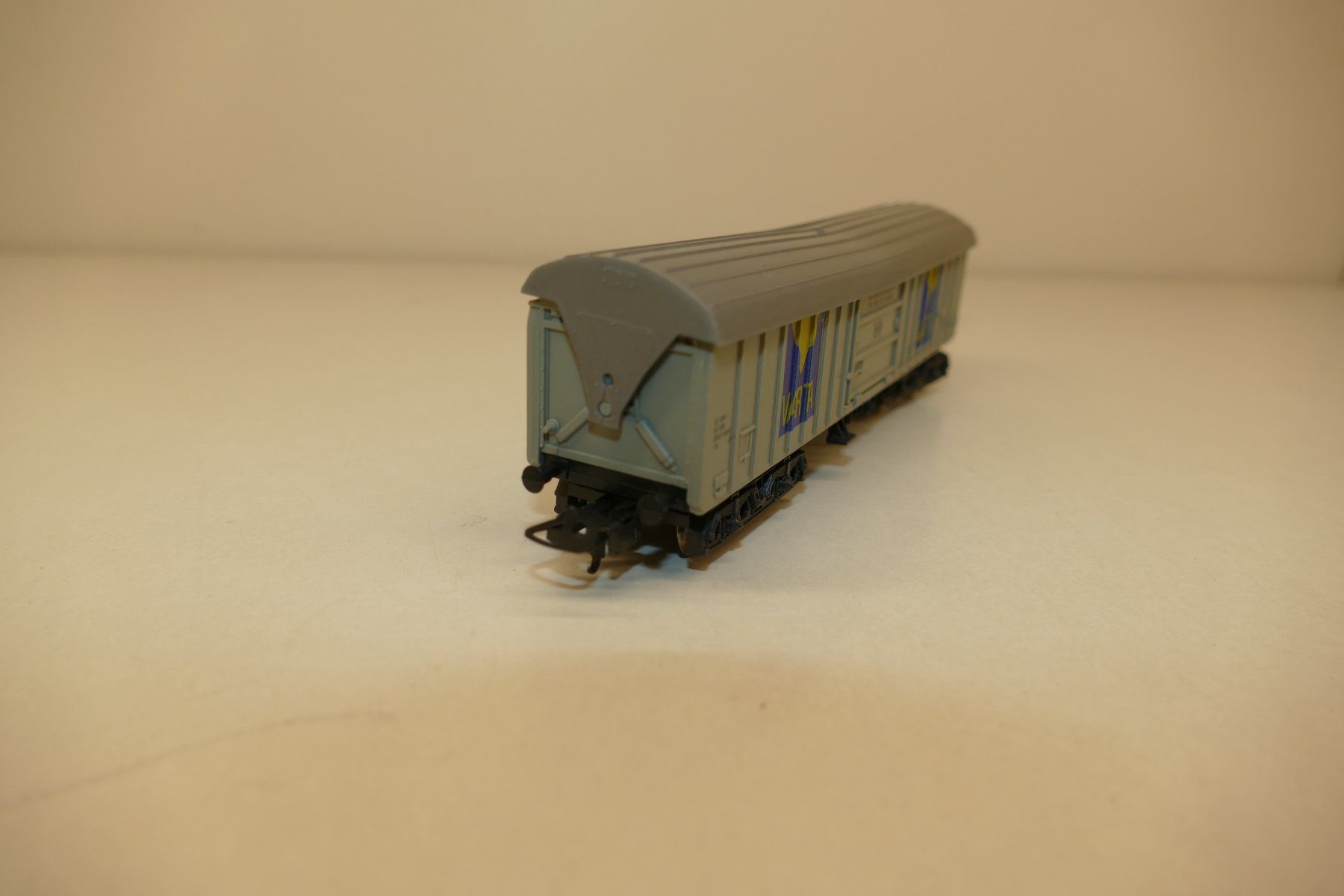 Lima Modellini di ferrovie: Lima H0: DB Schwenkdachwagen Varta – Usato da Niederhasli venduto da rail-duerst 3