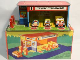 Russische Garage Tankstelle mit 3 Auto unbespielt