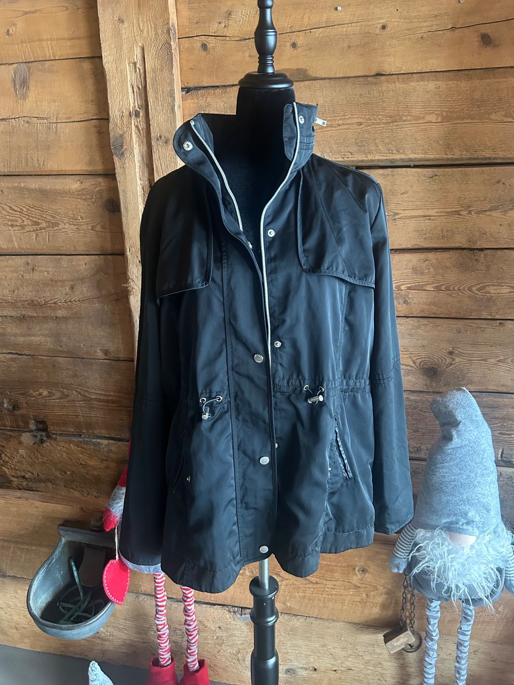 Manor Vestes: Parka Manor noir – D'occasion à Val-d'Illiez par Dombou