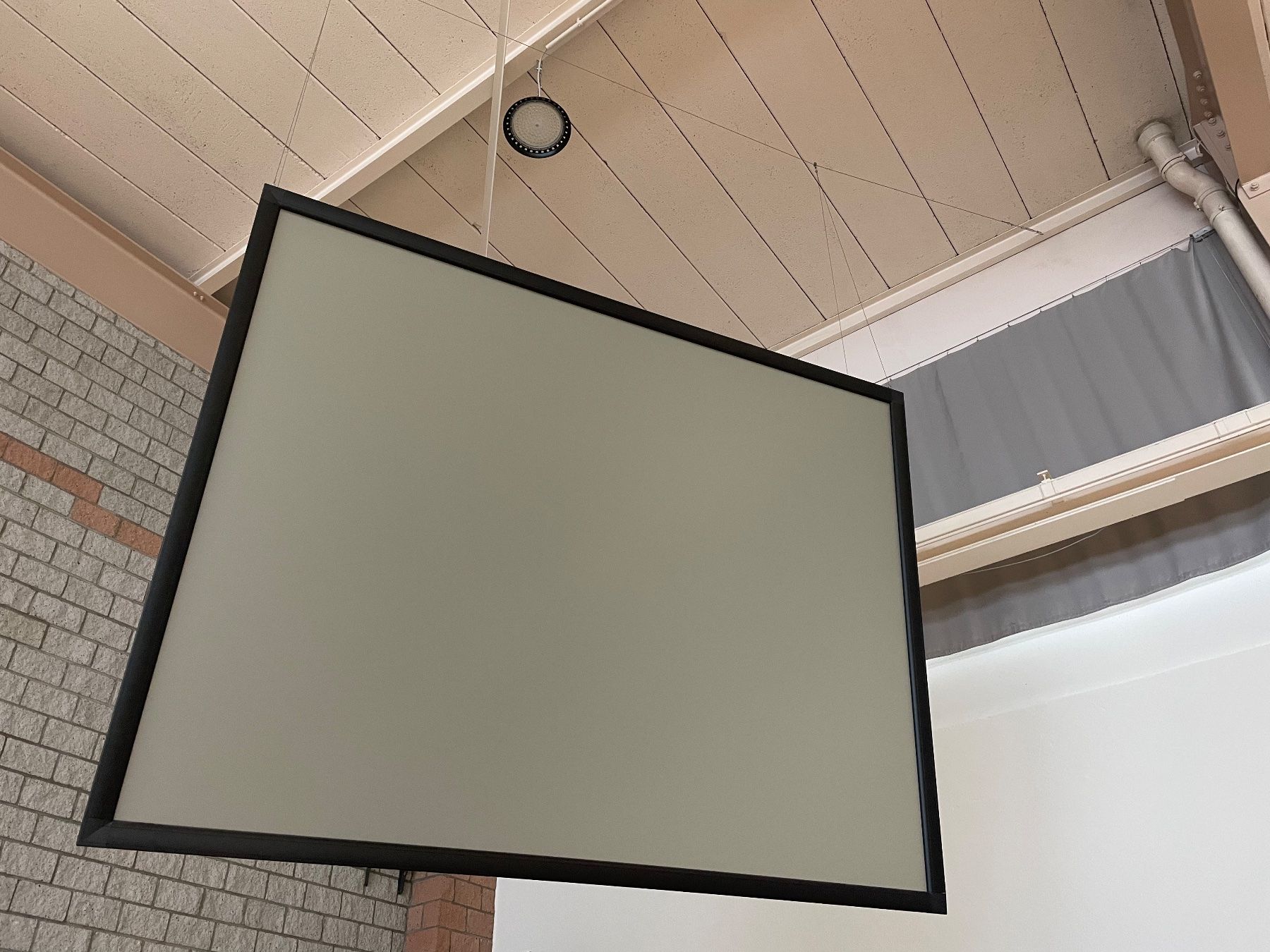 Schermi: Grosse Leinwand Rückprojektion – Usato da Benken SG venduto da johala