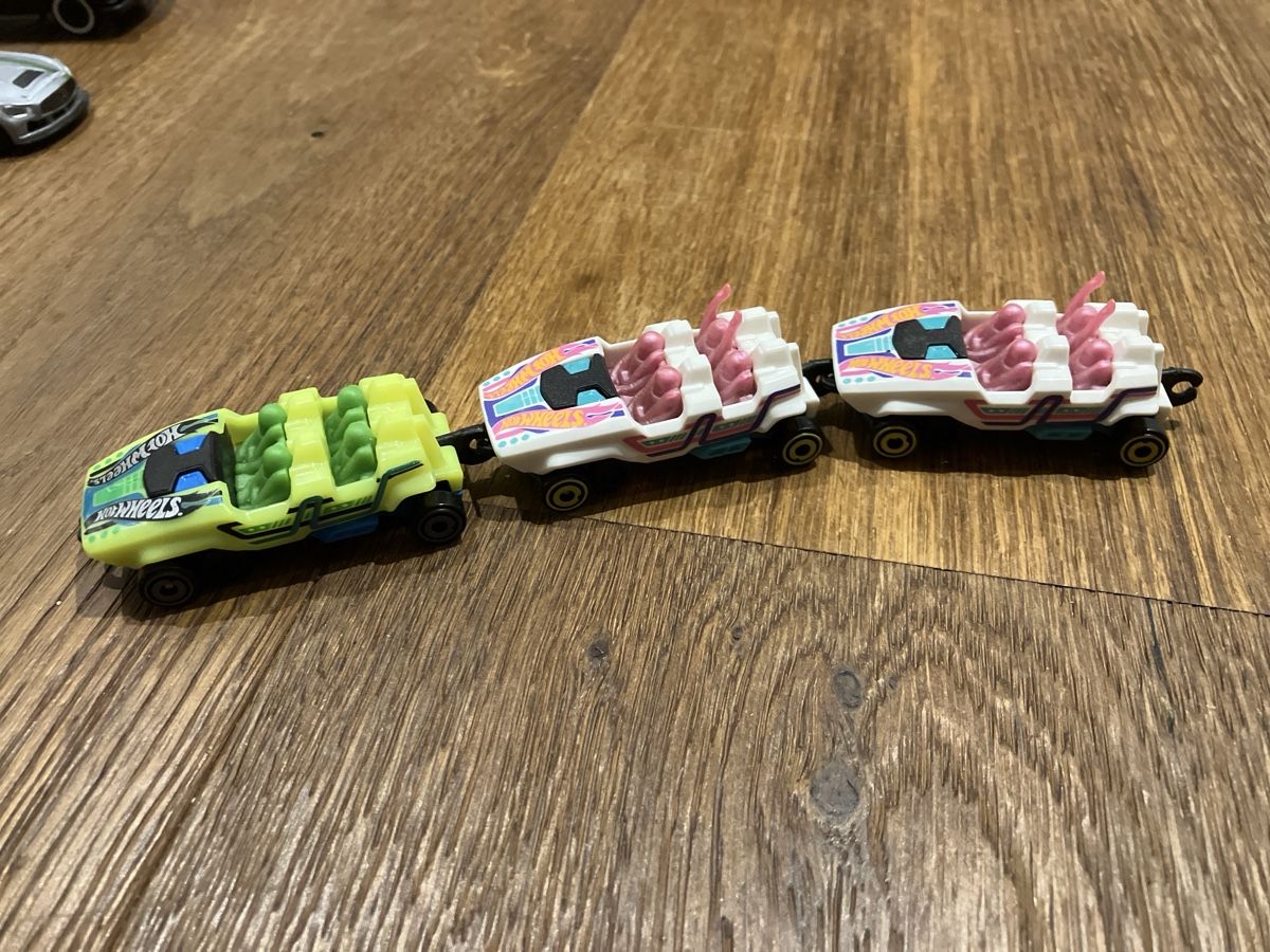Hot Wheels Modellini d'auto: Hotwheels Achterbahn wagen – Nuovo (secondo la descrizione) da Luzern venduto da tra_t8h7 3