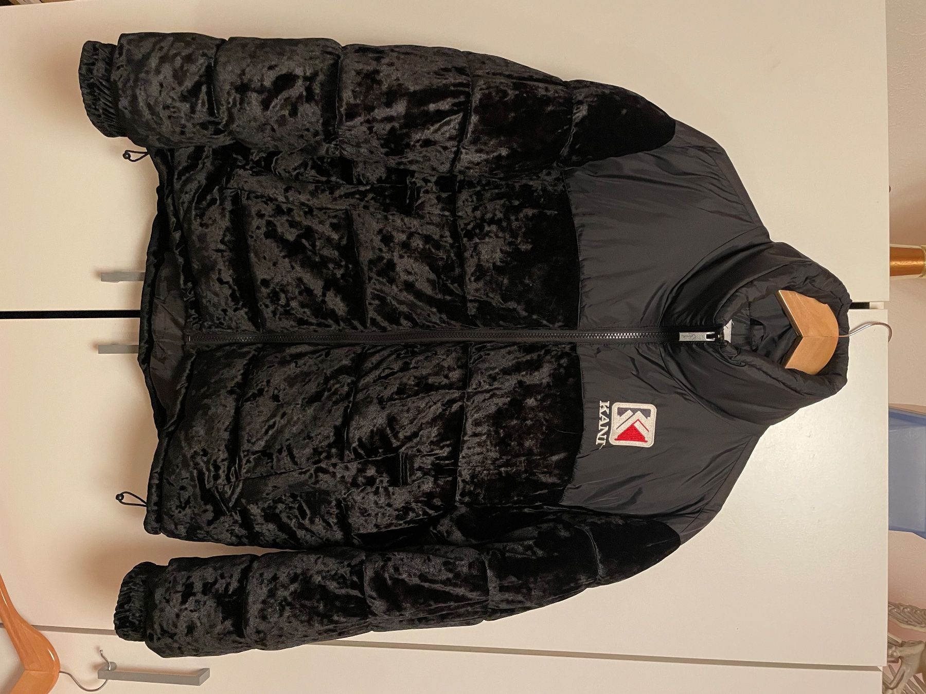 Giacche: Veste puffer noire – Usato da Lucens venduto da lisacc