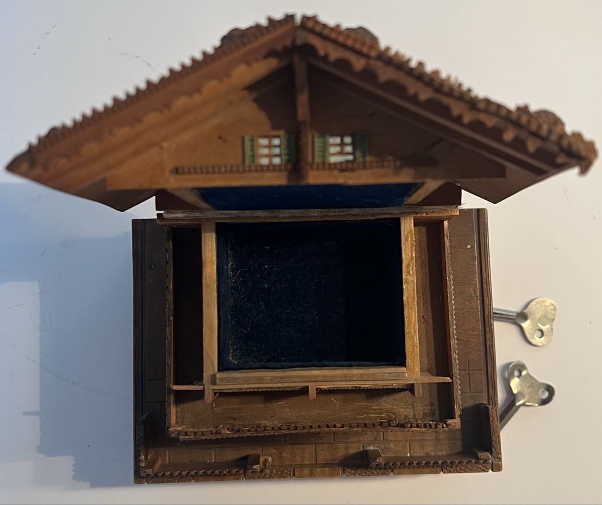 Spieldosen: Antike Schweizer Chalet-Spieluhr Perrin-Chopard Bern ca 1883 – Neu (gemäss Beschreibung) aus Oberhofen Thun'see von SwissTreasure 4