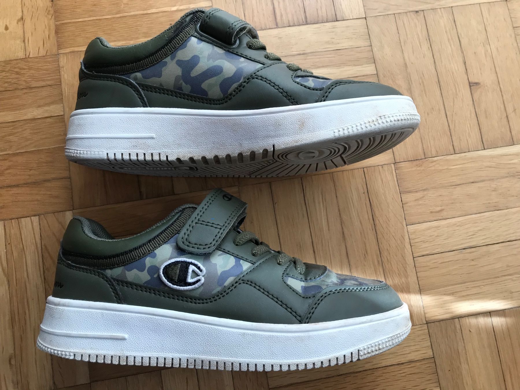 Champion Scarpe per ragazzi: Sneaker Turnschuhe von Champion Grösse 32 – Usato da Emmenbrücke venduto da Hathor123