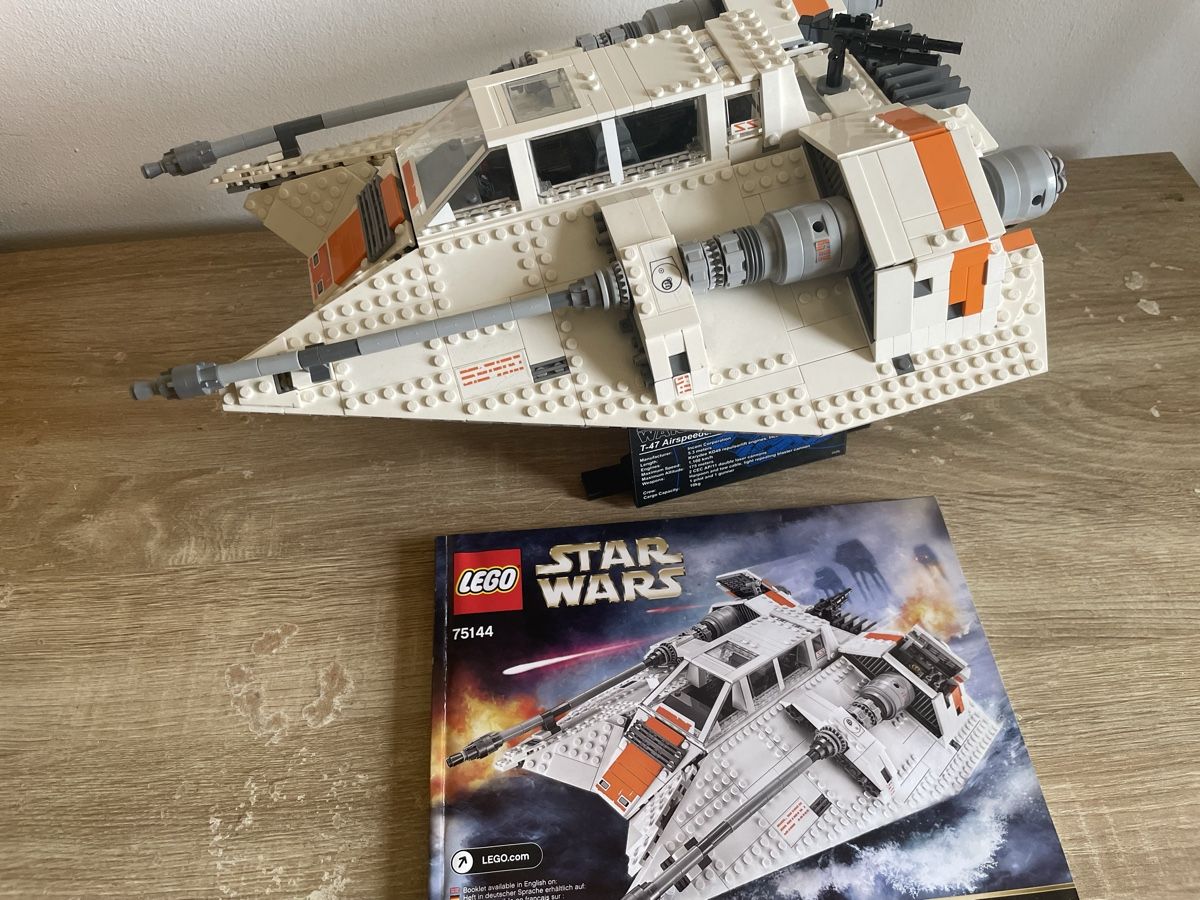 Lego Kit di costruzioni: Lego Star Wars 75144 UCS Snowspeeder – Usato da Solothurn venduto da f.delarey 2