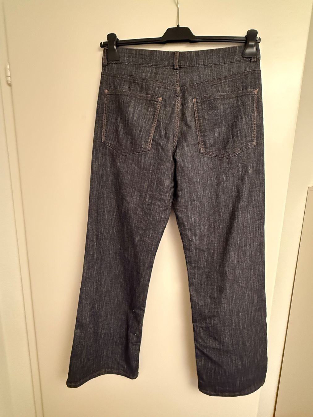 Massimo Dutti Jeans: Jeans Massimo Dutti – D'occasion à Küsnacht ZH par nat_m97w 1