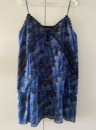 COMPTOIR DES COTONNIERS Robe bleue à bretelles brodée t.40